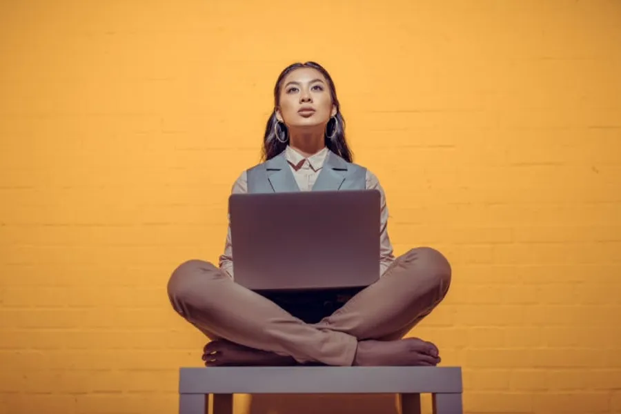 Mau Belajar Asyik Soal Investasi, Ini 7 Rekomendasi Sumber yang Jamin Bikin Kamu ‘Pintar’!